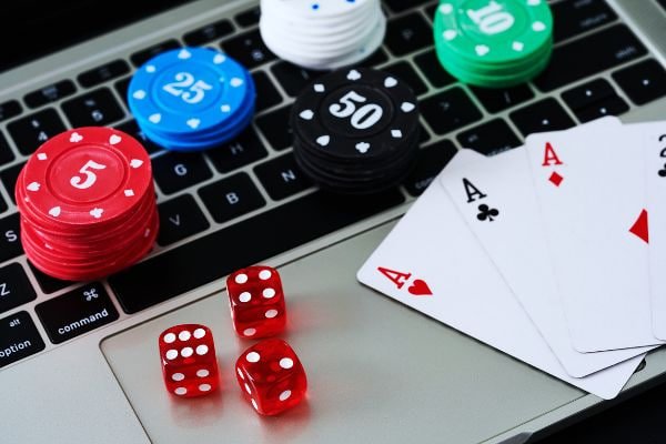 Filipino players browsing jilix sports and casino categories on mobile